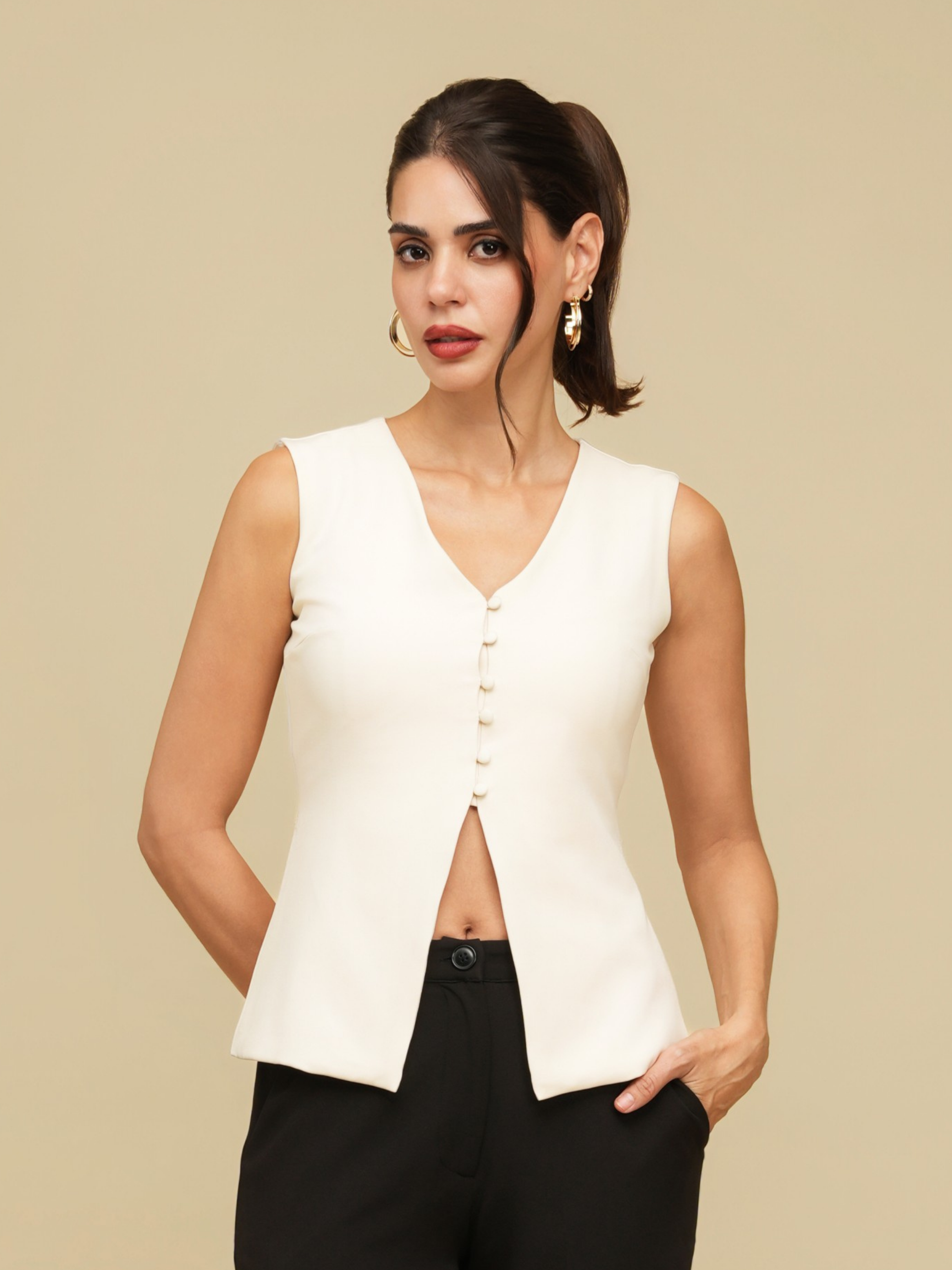 The Snug Waistcoat – Pearl White