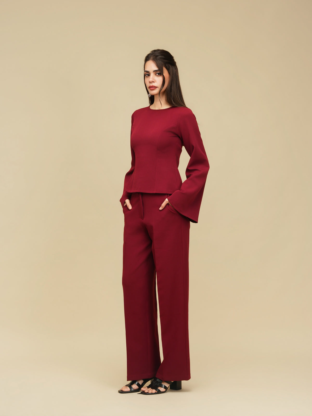The Straight Fit Sleek Pants – Maroon